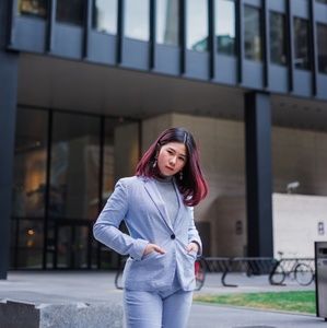 Meet your Posher, Regina abigail